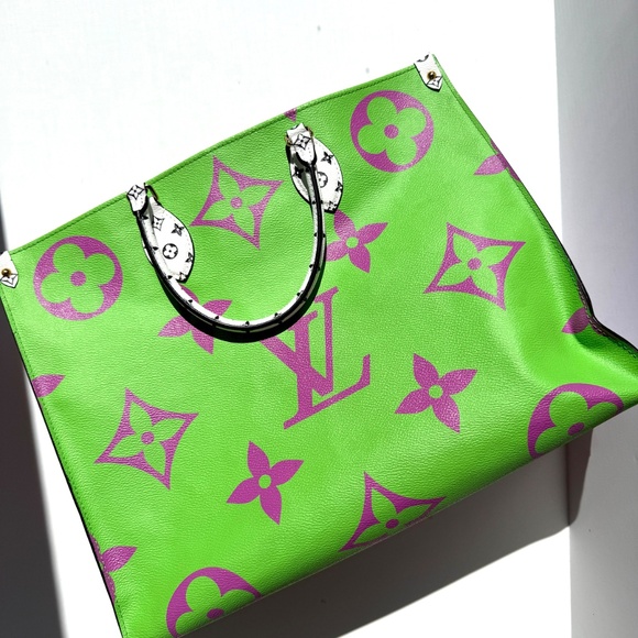 Authentic Louis Vuitton Pink Lilac Green Monogram Giant OnTheGo Multicolor Tote - Picture 9 of 9